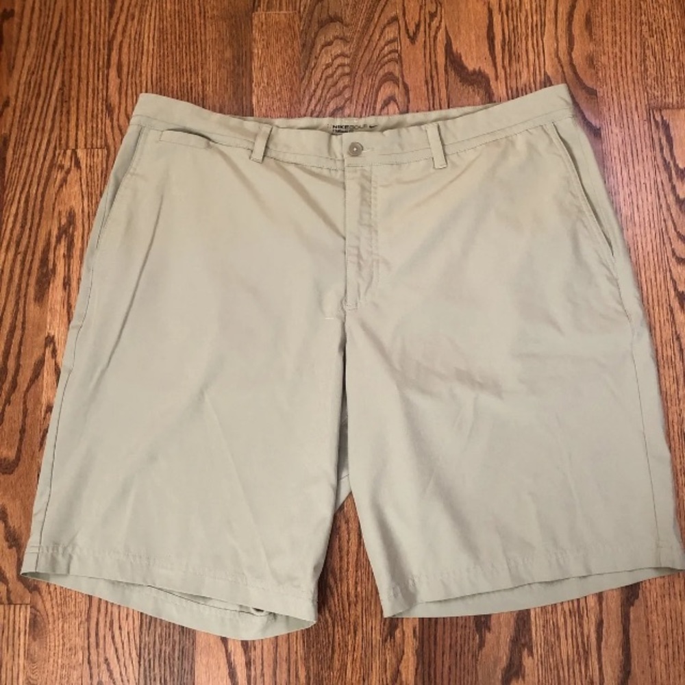 Nike Golf Dri Fit Mens 40 Chino Shorts Stretch Beige Khaki Standard Fit Light